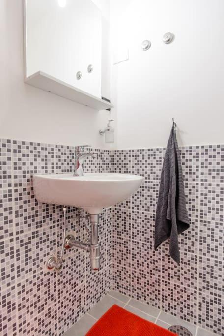 Amazing House In Spanish Quarter Appartamento Napoli